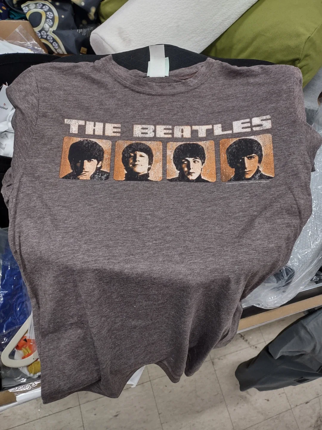 The Beatles Graphic T-Shirt - Size L/G image indicator(4)