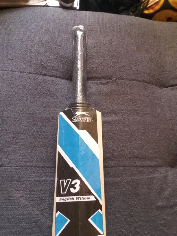 Slazenger V3 English Willow Cricket Bat image indicator(2)
