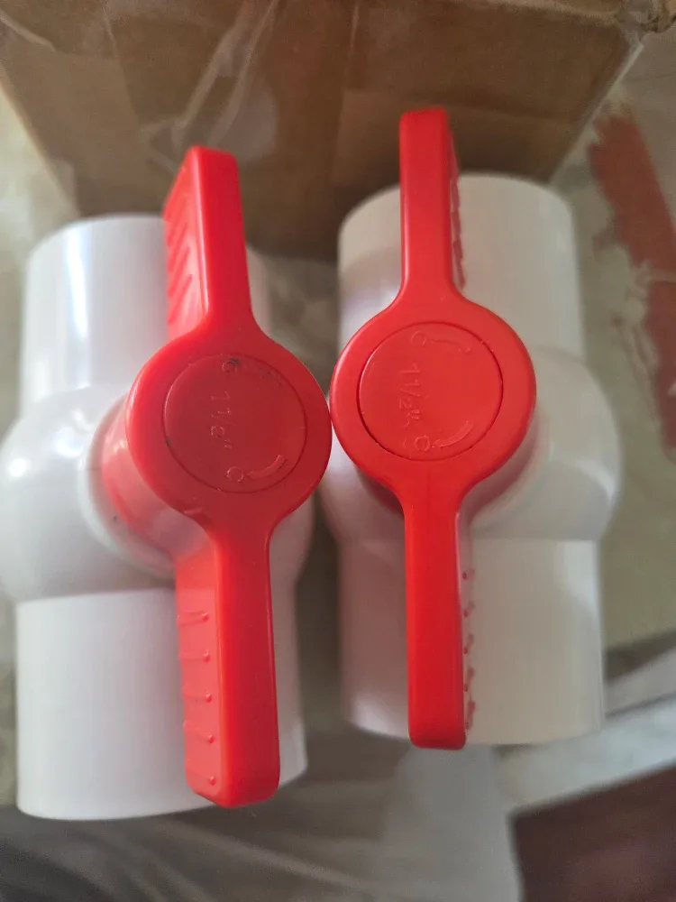 Two 1 1/2"  UPVC Ball Valves image indicator(3)