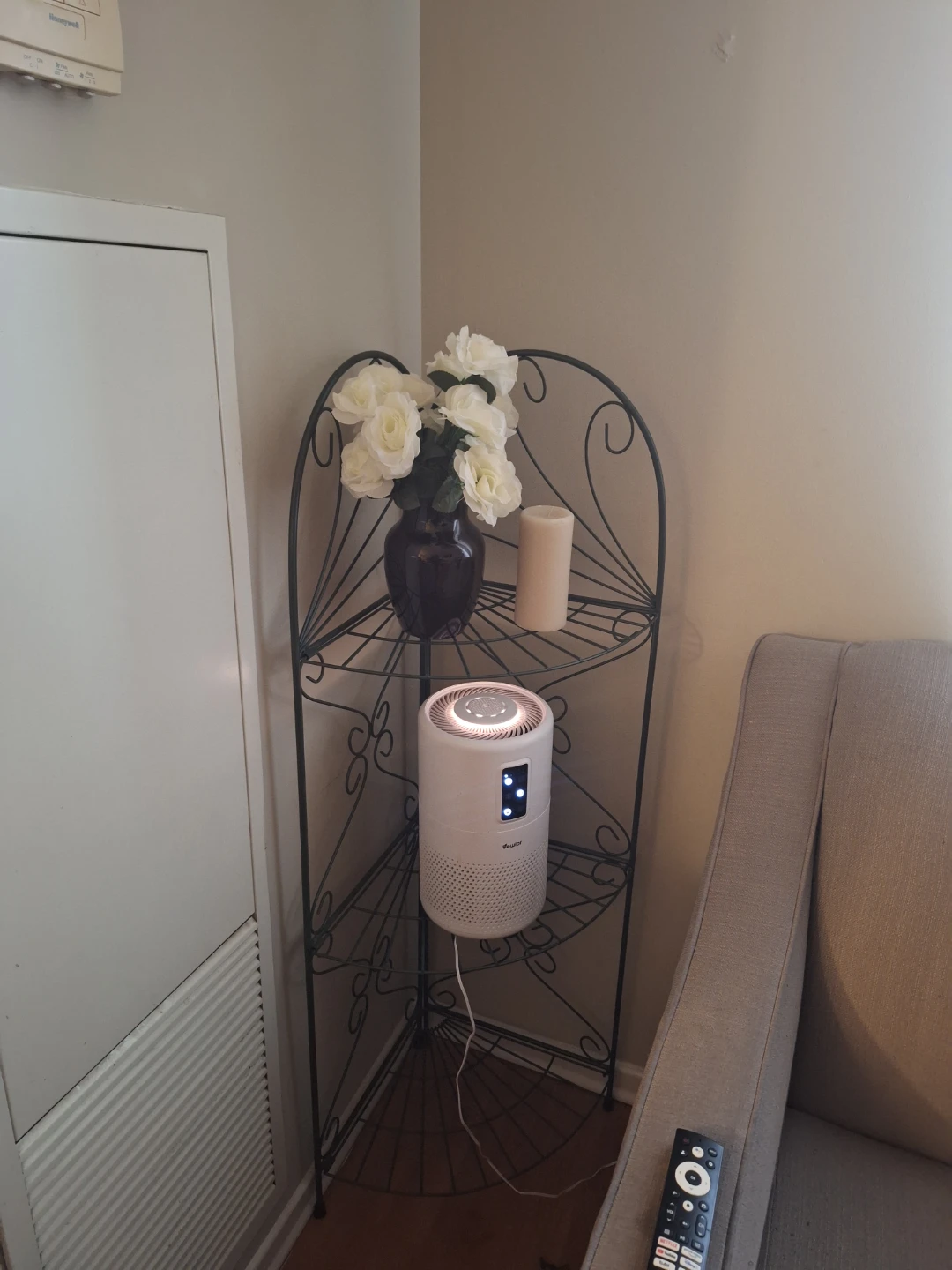 Collapsible Wrought Metal corner shelf - photo 2