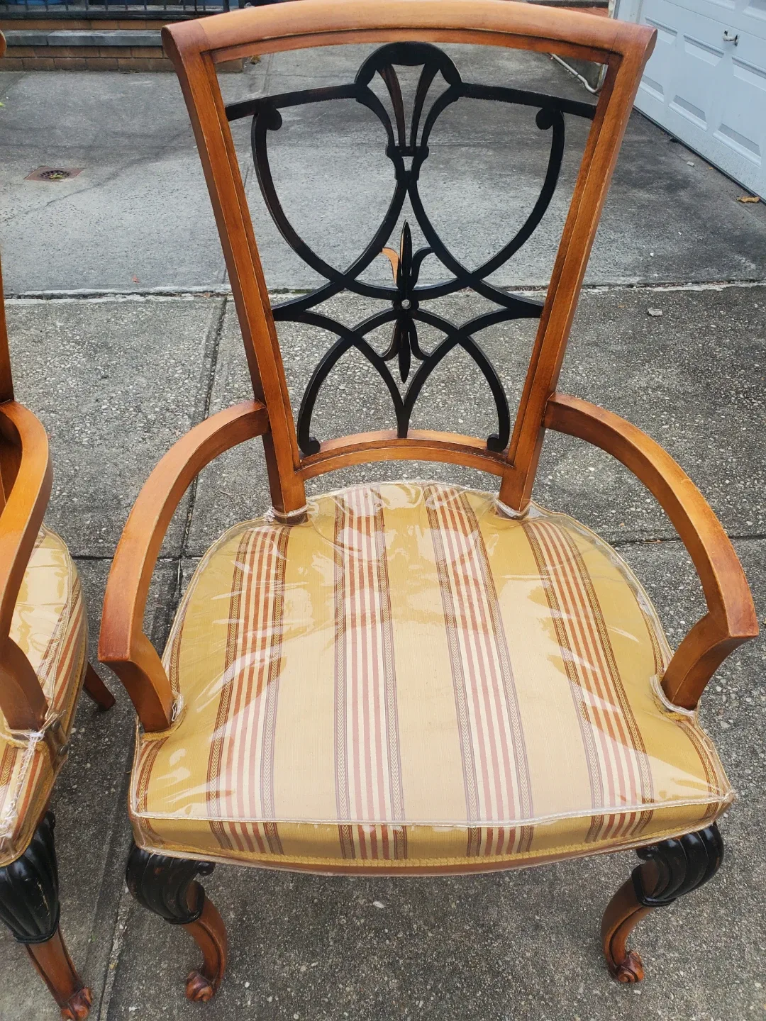 2 beautiful made in italy chairs image indicator(4)