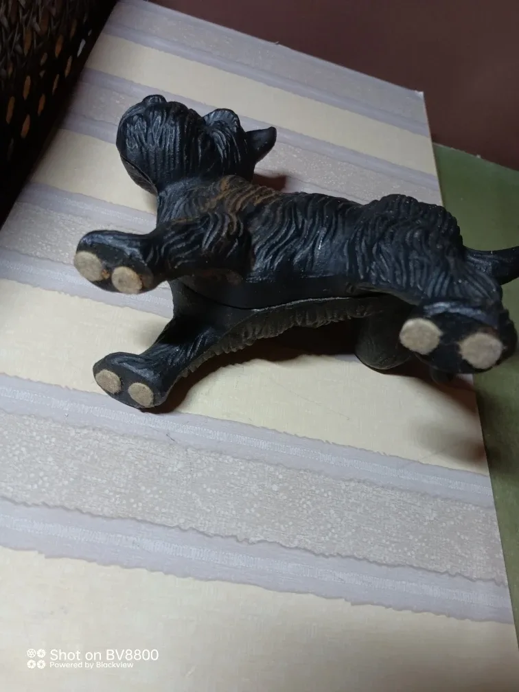 Vintage Cast Iron Scottie Dog Figurine image indicator(4)