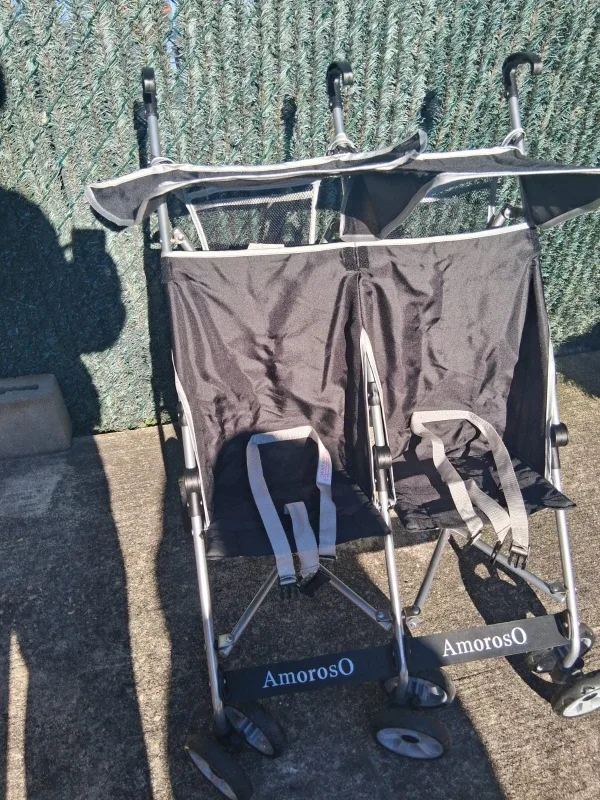 Stroller twin image indicator(3)