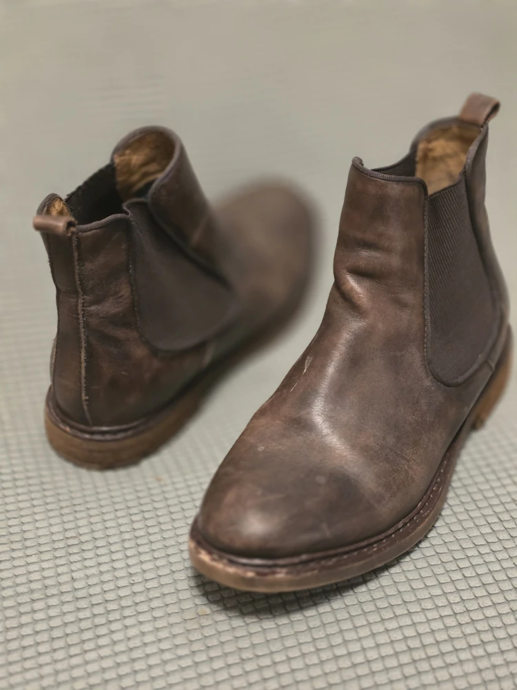 Womans size 8.5 Sofft Brown Leather Chelsea Boots - photo 3