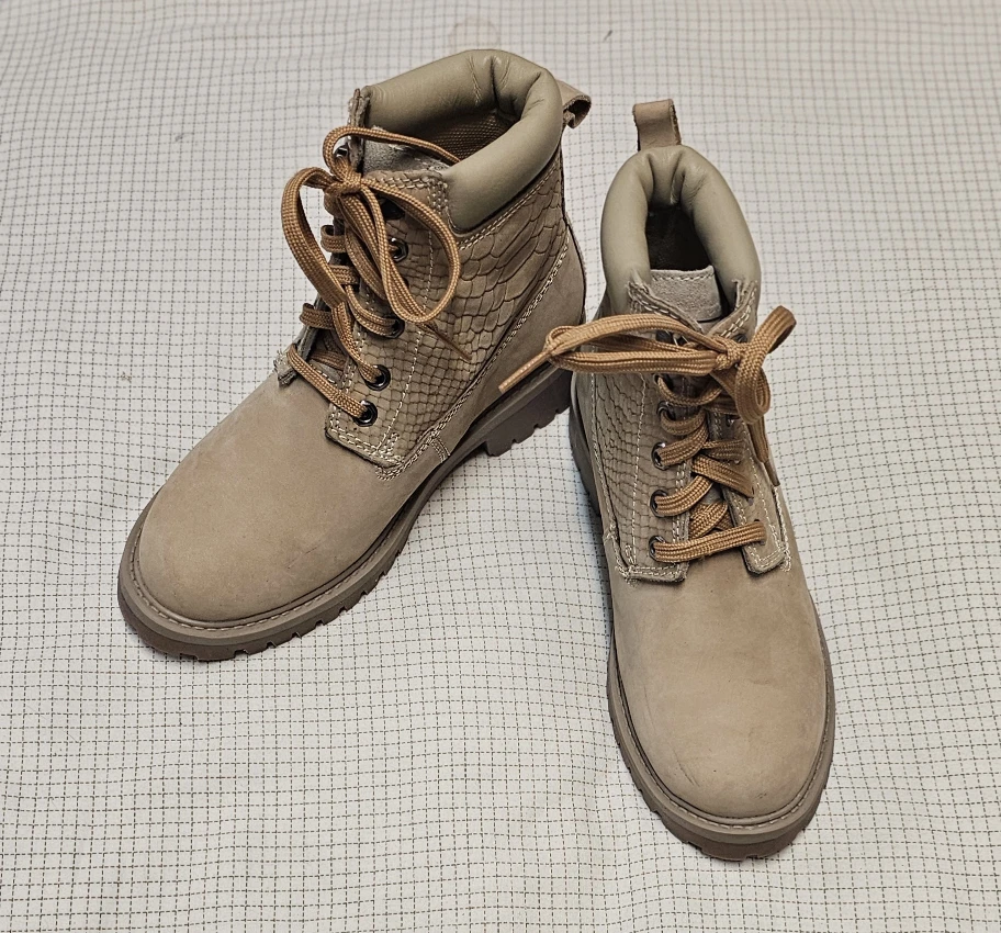 Women's Ankle Boots Size 7 - photo 2