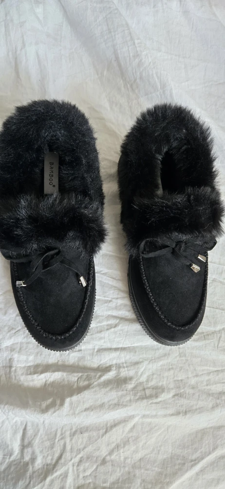 Fur Shoes women size 39 brand new - photo 2