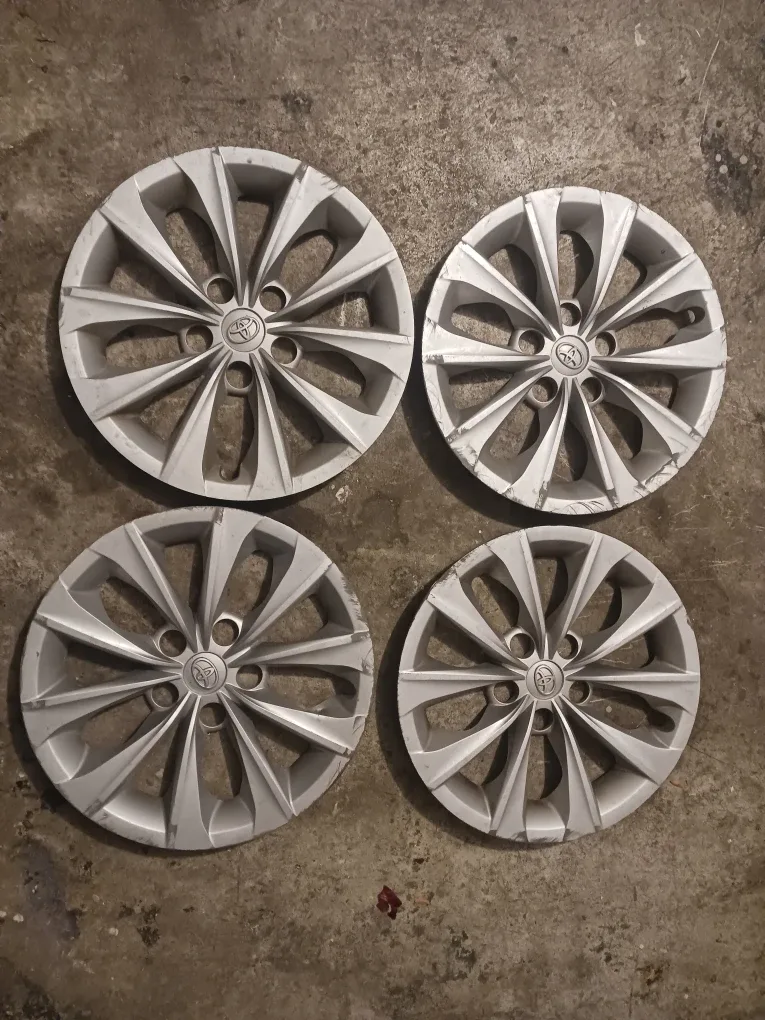 17" Toyota hubcaps for steel rims