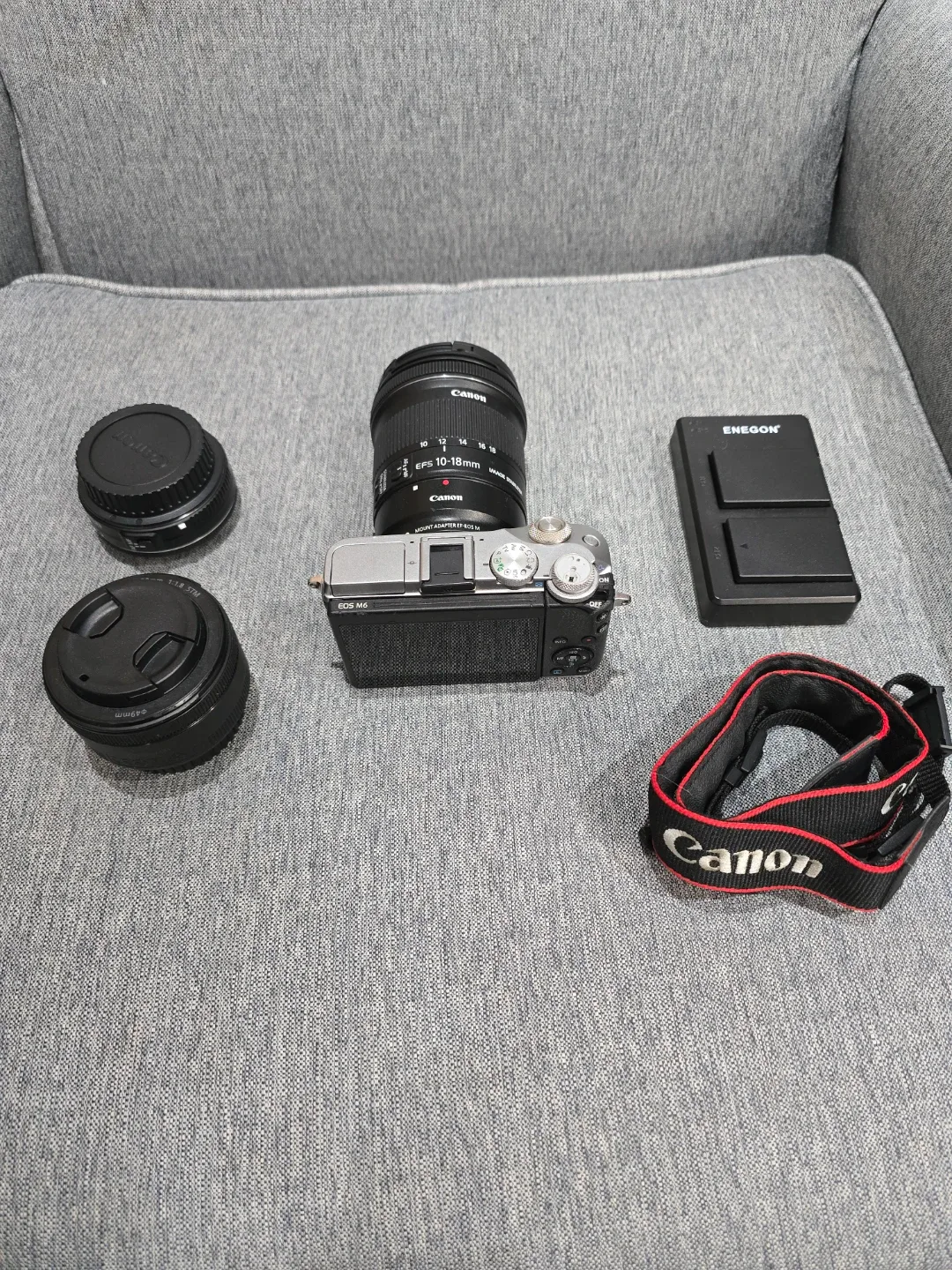 Canon EOS M6 Camera with Lenses & Accessories image indicator(2)