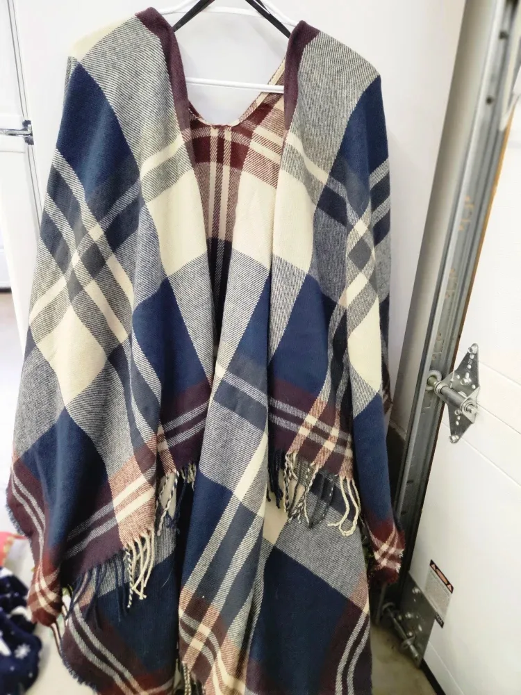 La Express Plaid Poncho O/S thumbnail