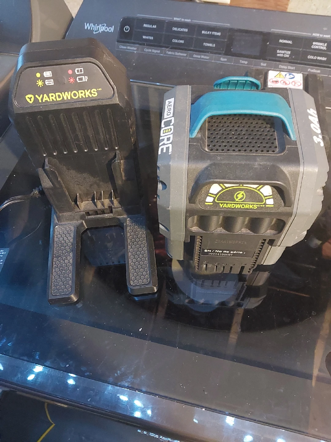 Yardworks 48V 3.0Ah Battery & Charger - photo 3