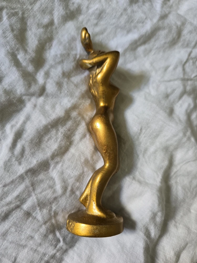 VINTAGE BARWARE Brass  Gold Woman Statue Bottle Opener Display - photo 3