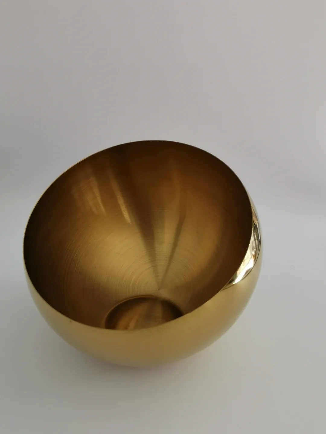 Gold Decorative Stainless Steel Bowl - 18cm image indicator(2)