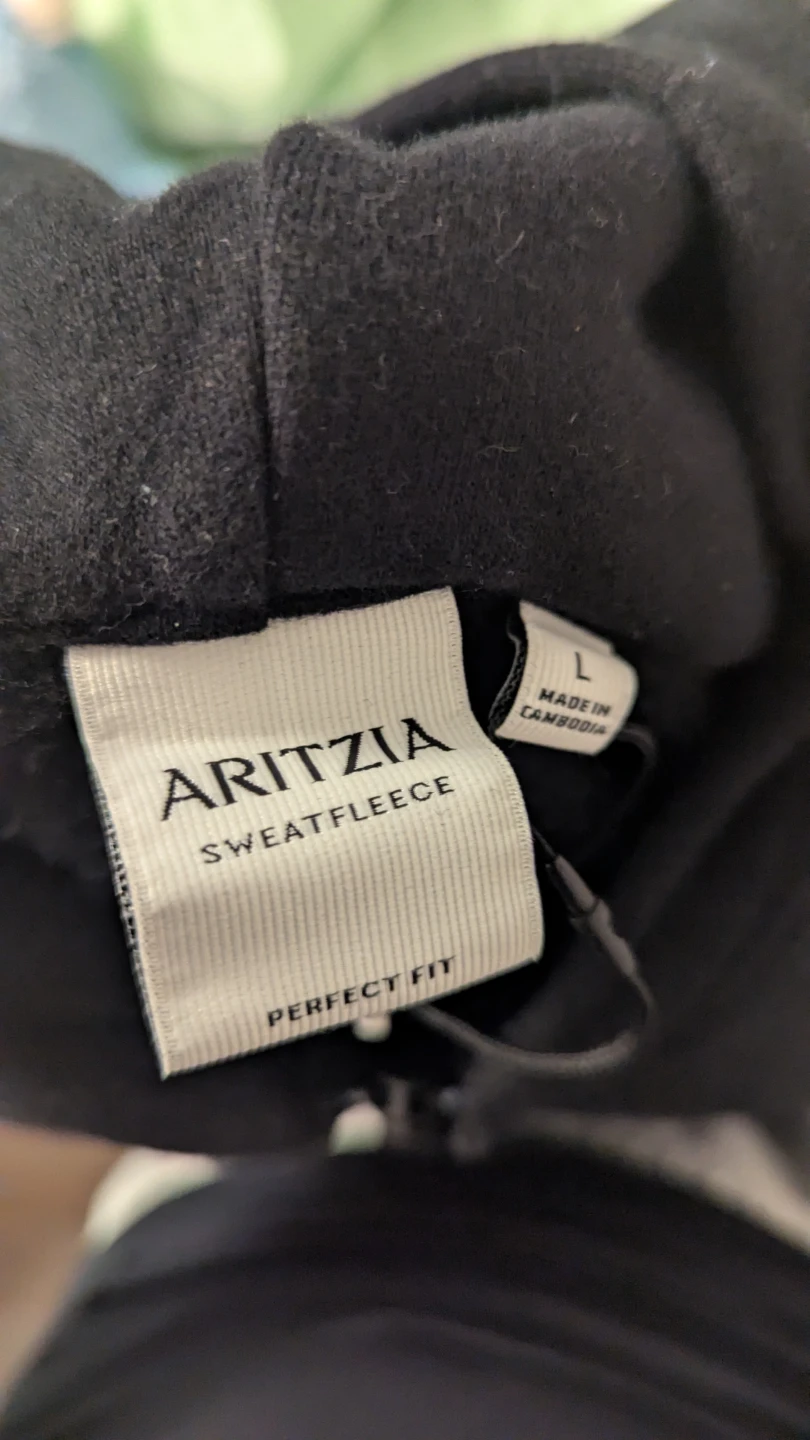 Aritzia Large Perfect Fit Zip Up - photo 2