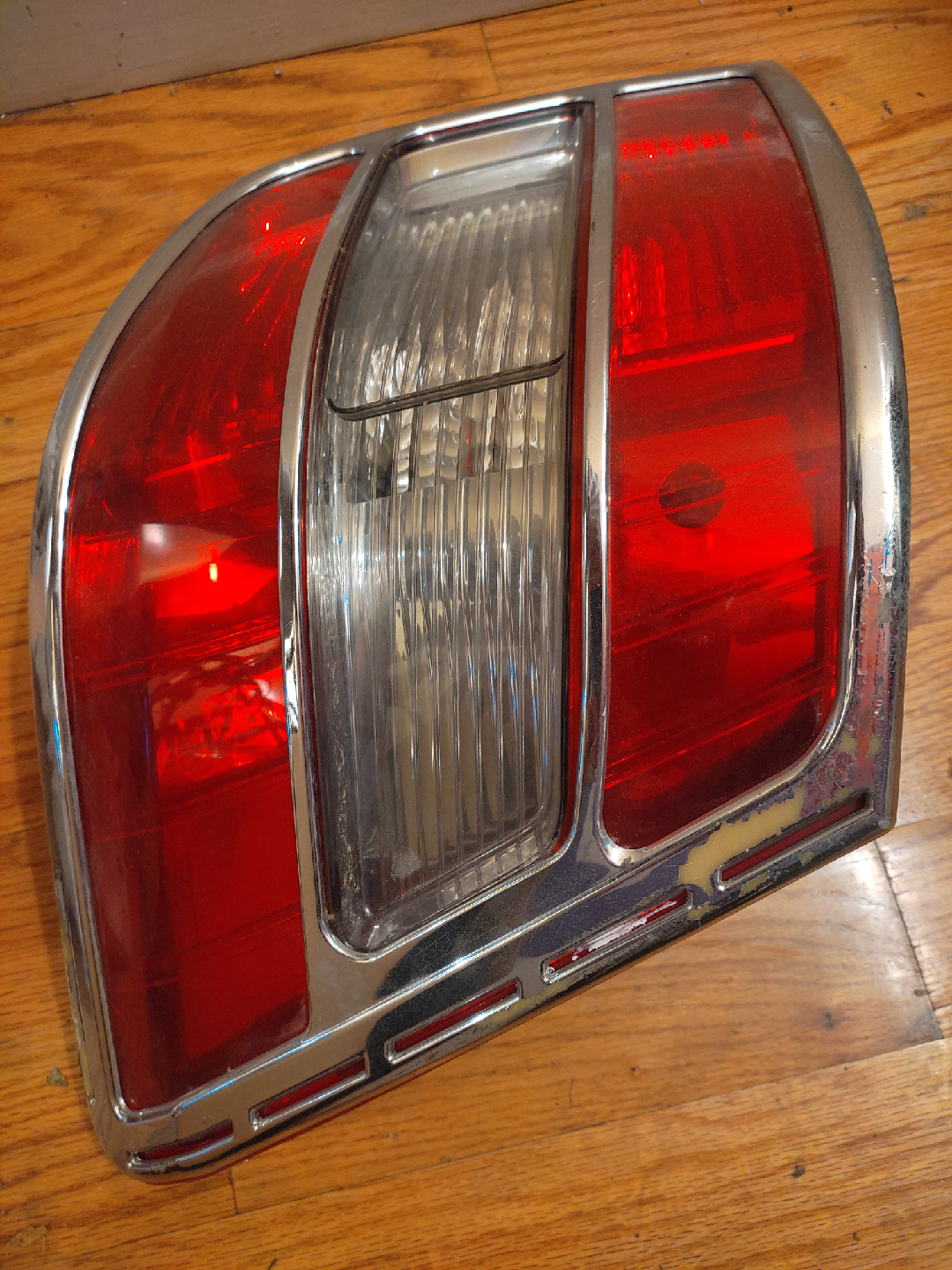 Mercedes-Benz Tail Light - photo 2