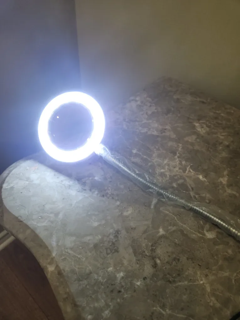 LED Clip-On Magnifying Lamp image indicator(4)