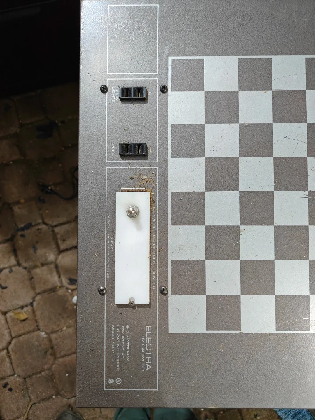 Electra Harwood Electronic Chess Table image indicator(3)