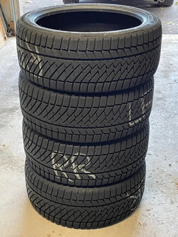 Haida Winter Tires 235/40R19 image indicator(3)