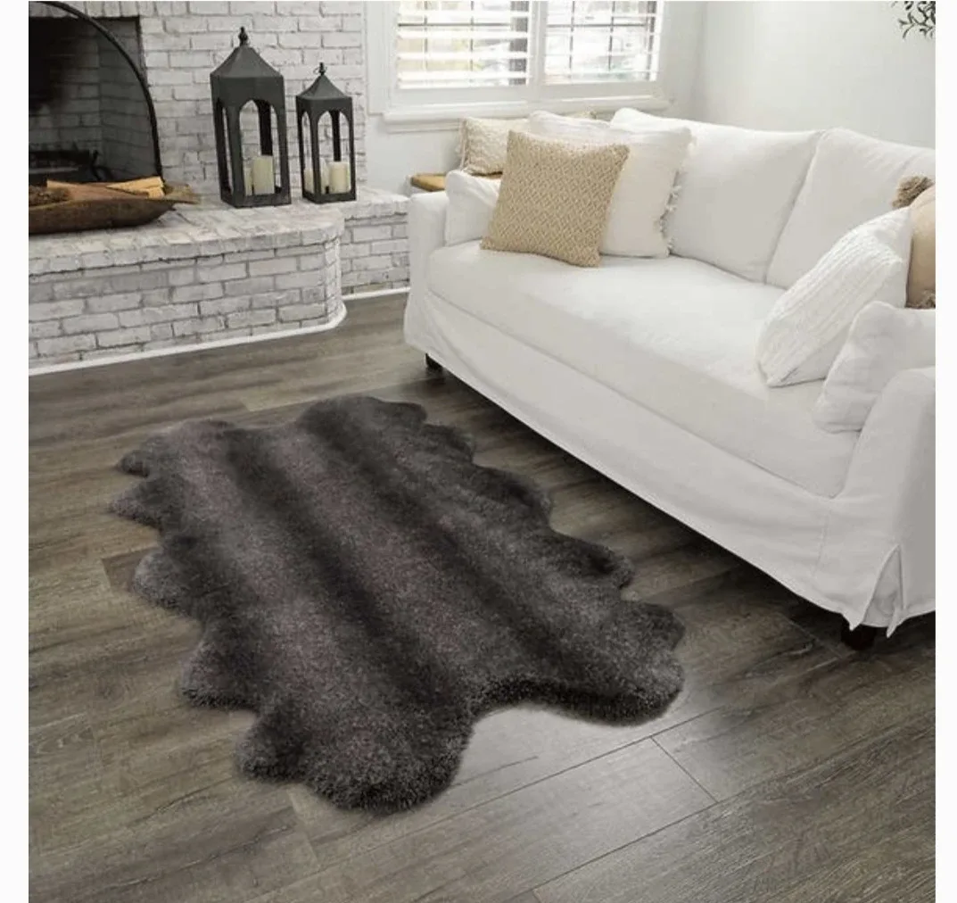 Mon Chateau Faux Fur Quad Rug - Kodiak Brown image indicator(5)