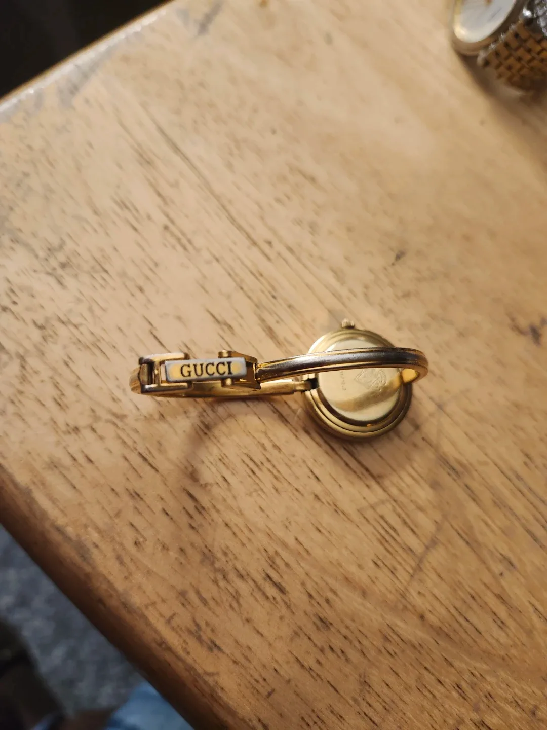 Gucci Bangle Watch image indicator(3)