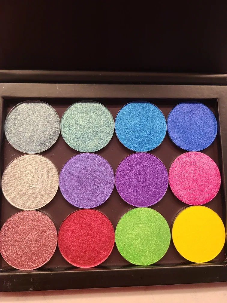 Give Me Glow Cosmetics Singles Eyeshadow Palette
