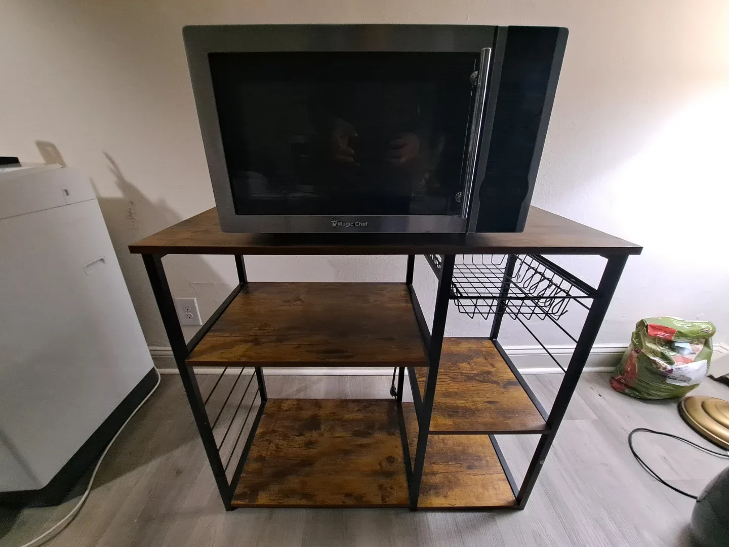 Brown & Black Metal Kitchen Baker's Rack image indicator(6)