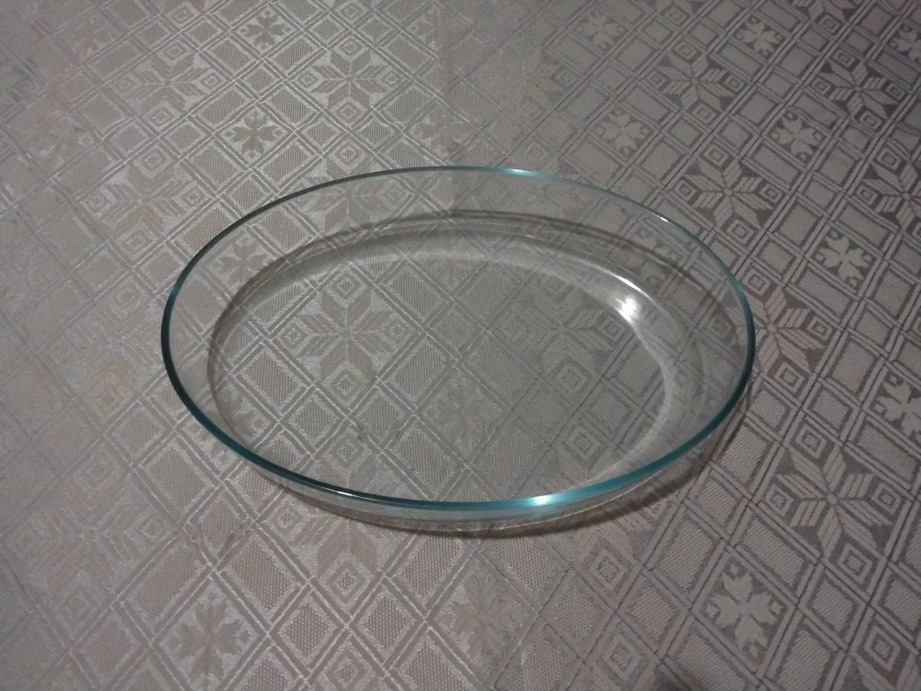 17.5" Glass Oval Baking Dish