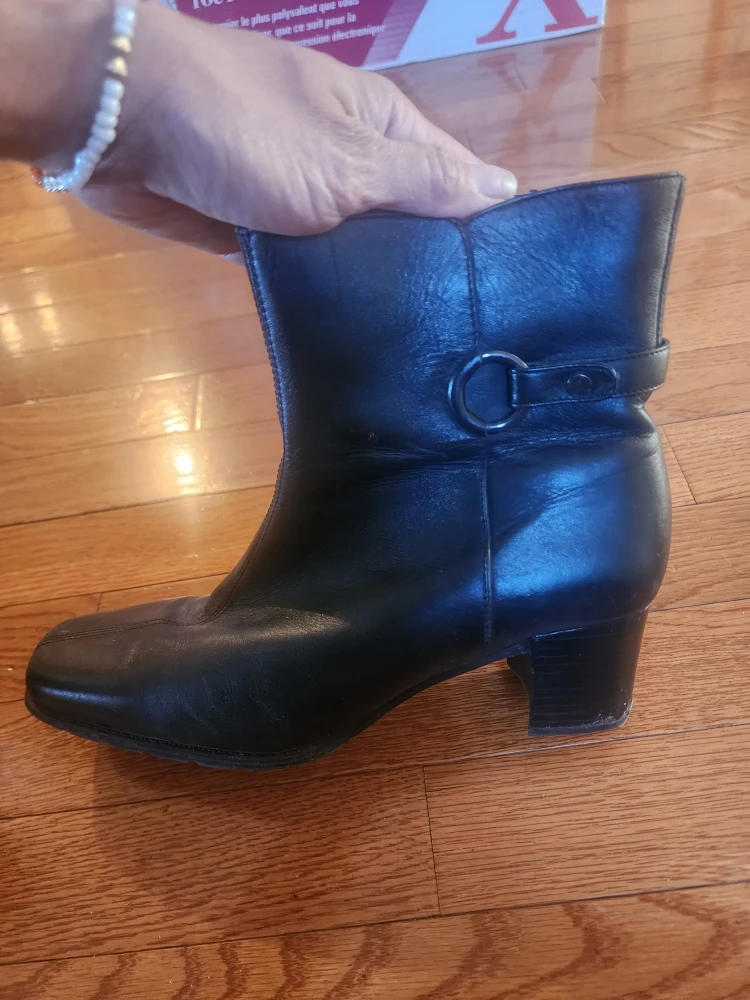 Aqua College Black Leather Ankle Boots - photo 3