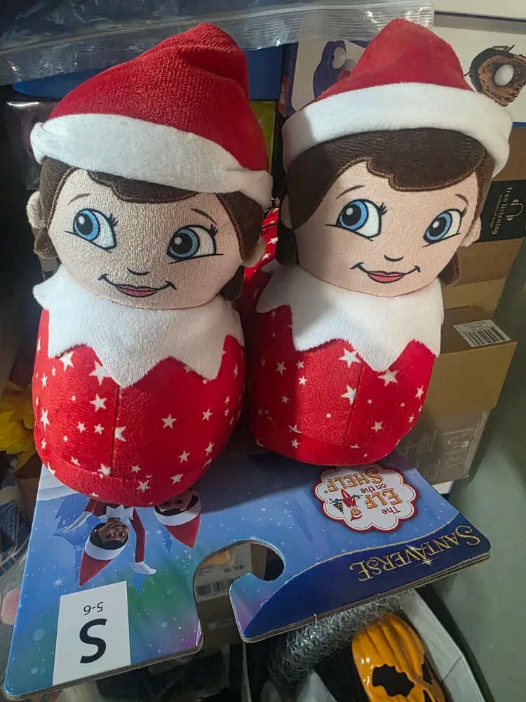 Elf on the Shelf Slippers - Size 5-6