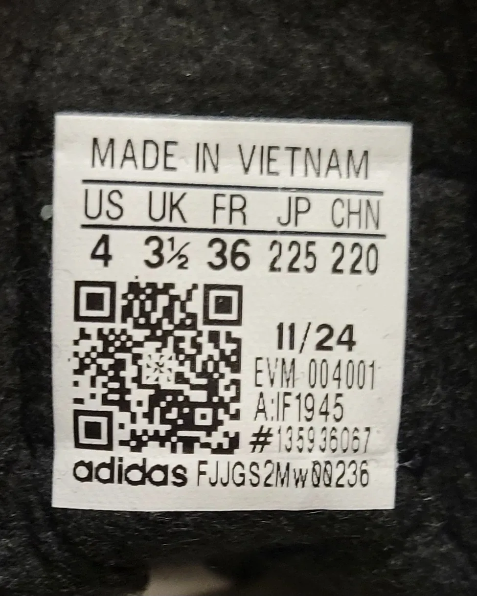 New Adidas Samba Classic Black & White - US 4 image indicator(3)