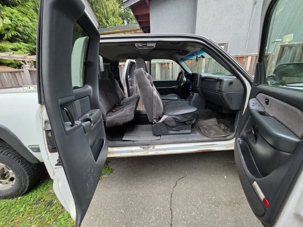 Chevrolet Silverado Truck image indicator(5)