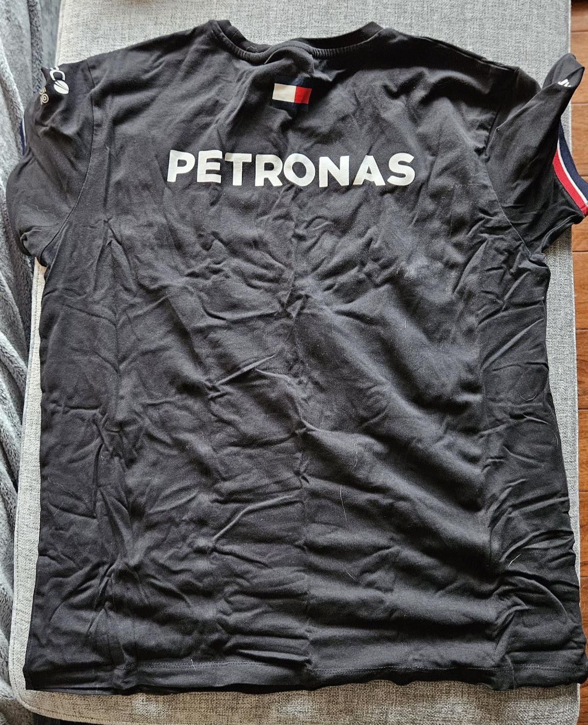 Mercedes AMG Petronas F1 Team Women's T-Shirt - Size L - photo 2