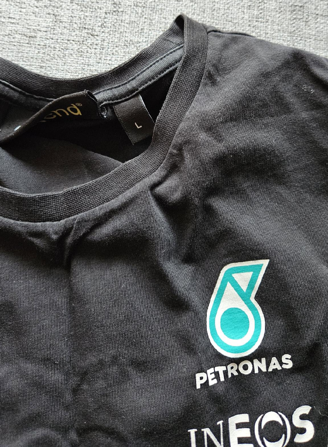 Mercedes AMG Petronas F1 Team Women's T-Shirt - Size L - photo 3