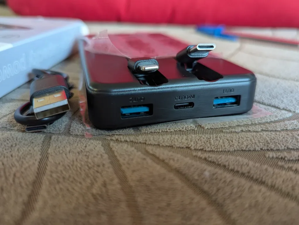 NEW! Power Bank - Built-in Cables image indicator(3)