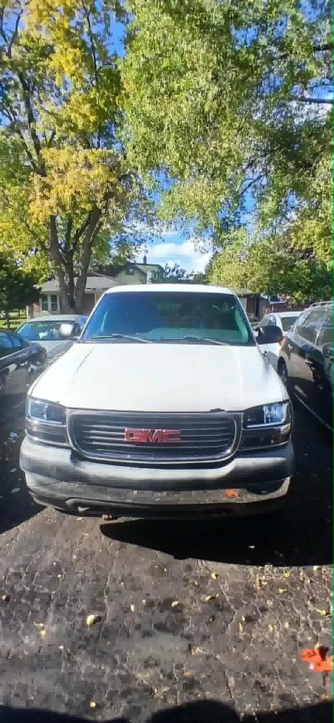 2002 GMC SIERRA . image indicator(2)