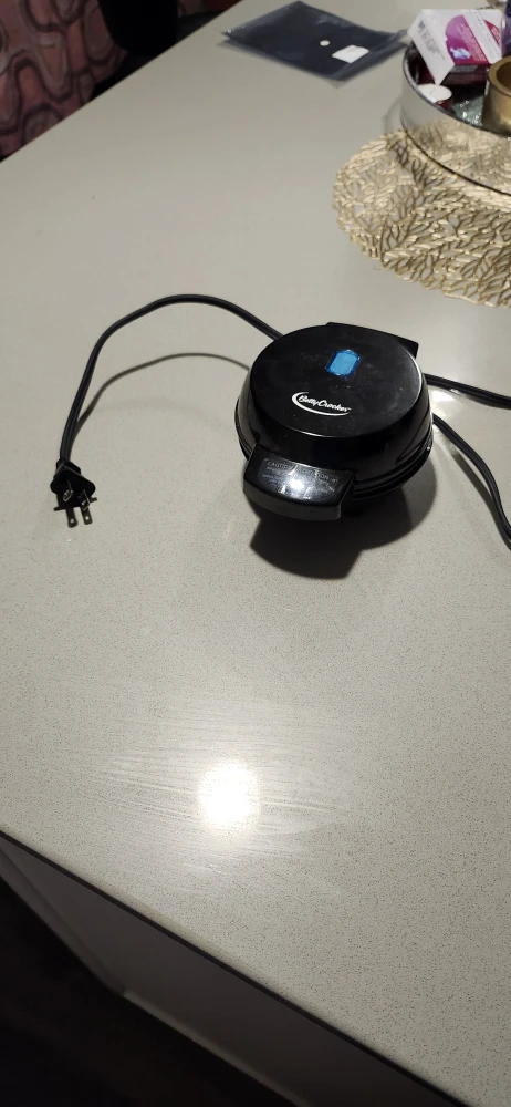 Betty Crocker Personal Waffle Maker - photo 3