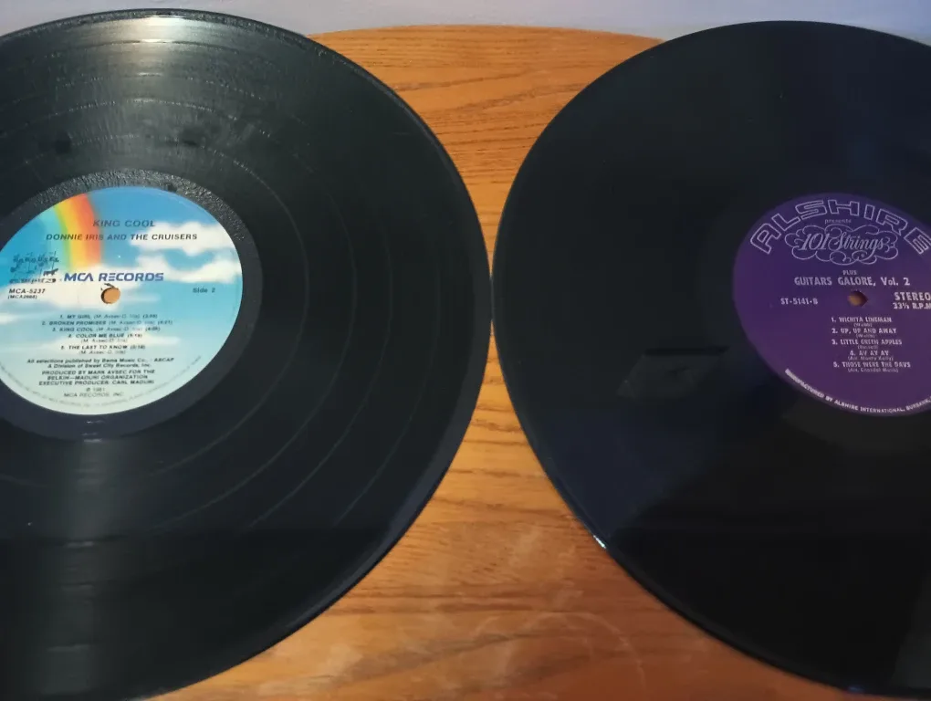 Mixed Lot of 12" Vinyl Records image indicator(8)