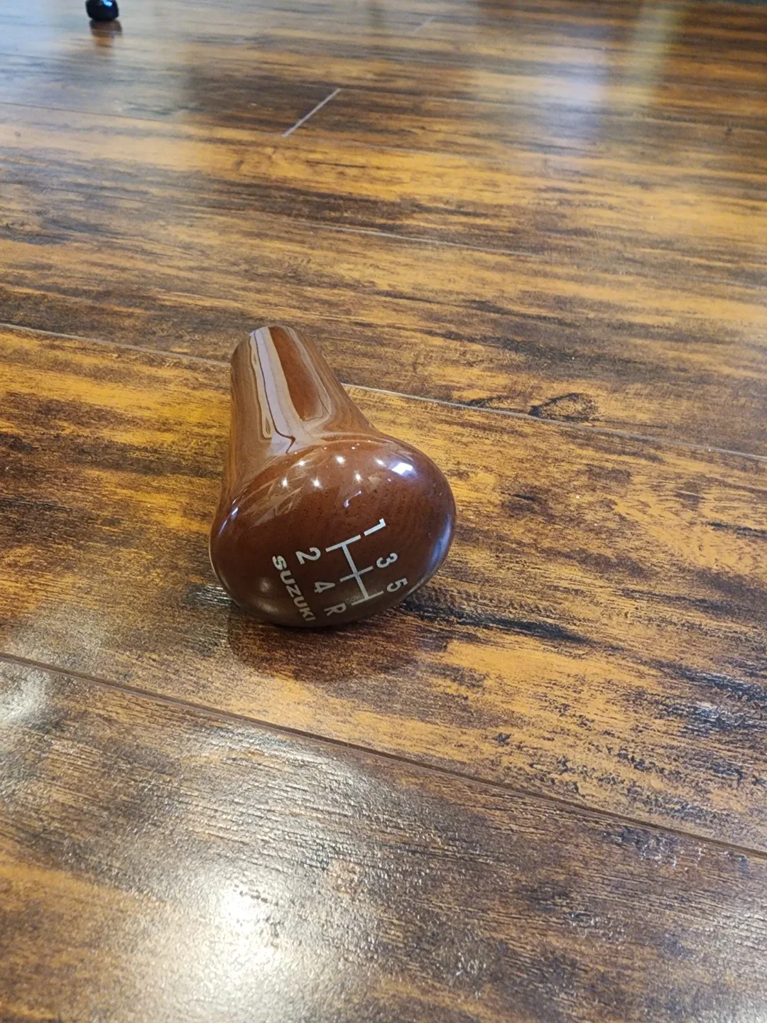 Suzuki Gear Shift Knob - Brown image indicator(3)