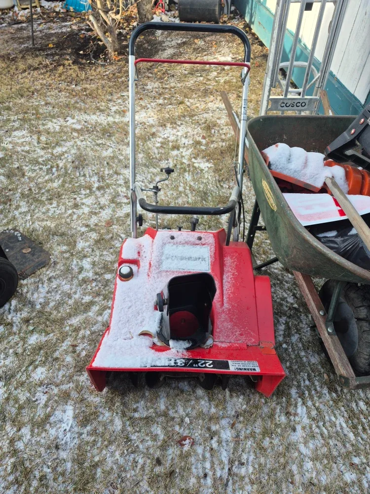 Yardworks 22" Snow Thrower