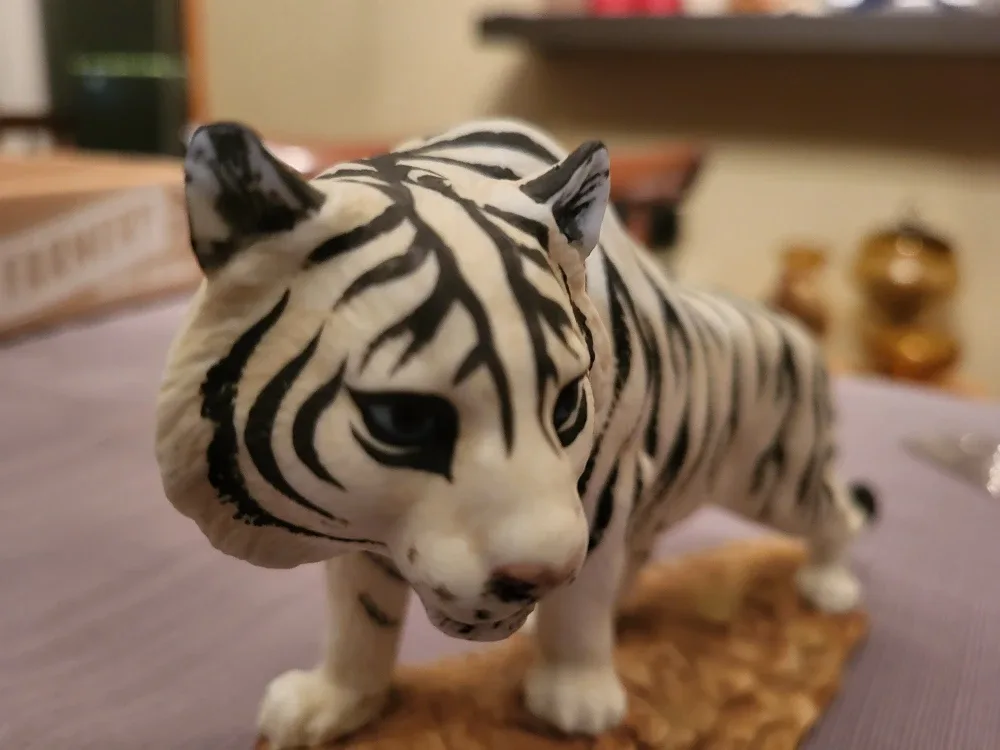 White Tiger Vintage Figurine by Andrea 1989 image indicator(3)