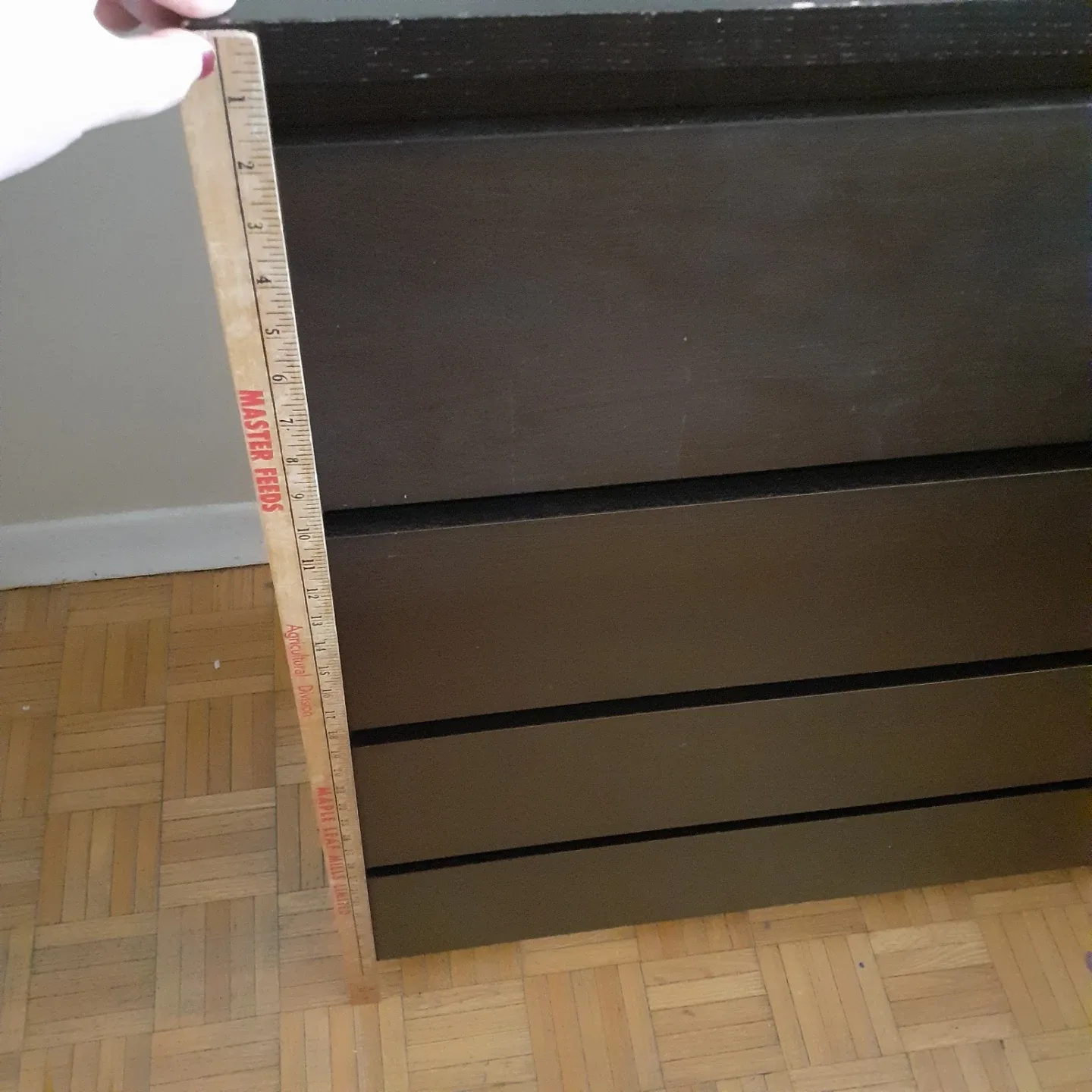 Dark Brown 4-Drawer Dresser image indicator(5)