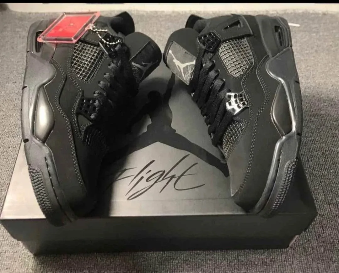 Air Jordan 4 Retro Black Cat image indicator(3)