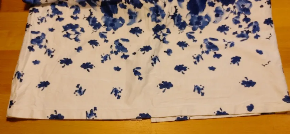 Floral Sleeveless Dress - White & Blue image indicator(4)