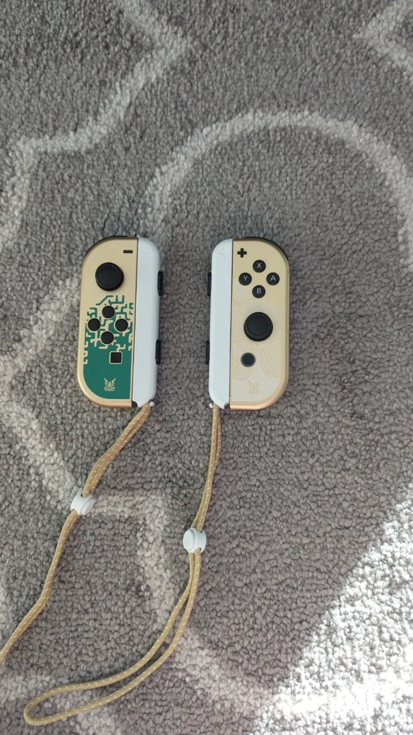 Nintendo Switch OLED Zelda Tears of the Kingdom Edition image indicator(5)