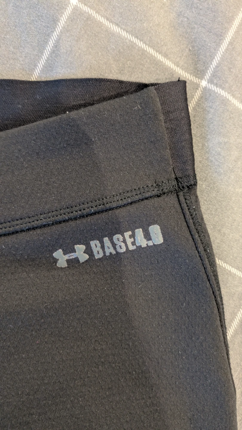 Under Armour Base 4.0 Leggings - Size Medium - photo 2