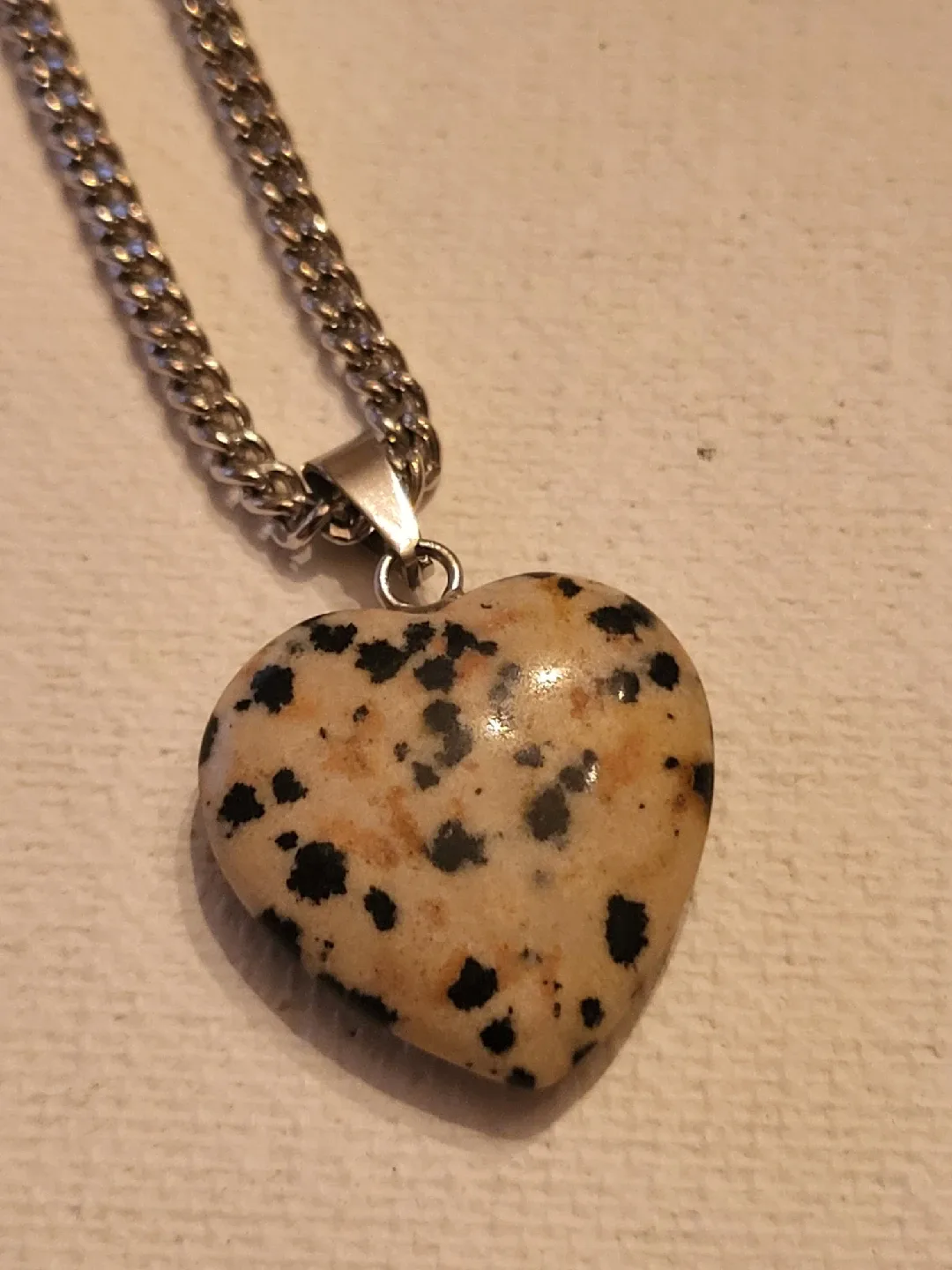 Heart-Shaped Dalmatian Stone Necklace image indicator(2)