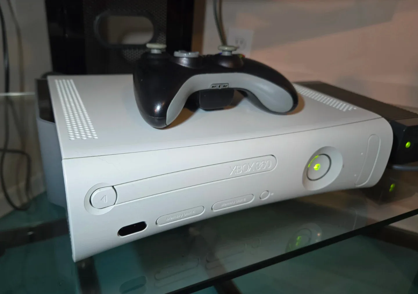 Xbox 360 + Lego Star Wars / CLEAN + READY TO PLAY image indicator(2)