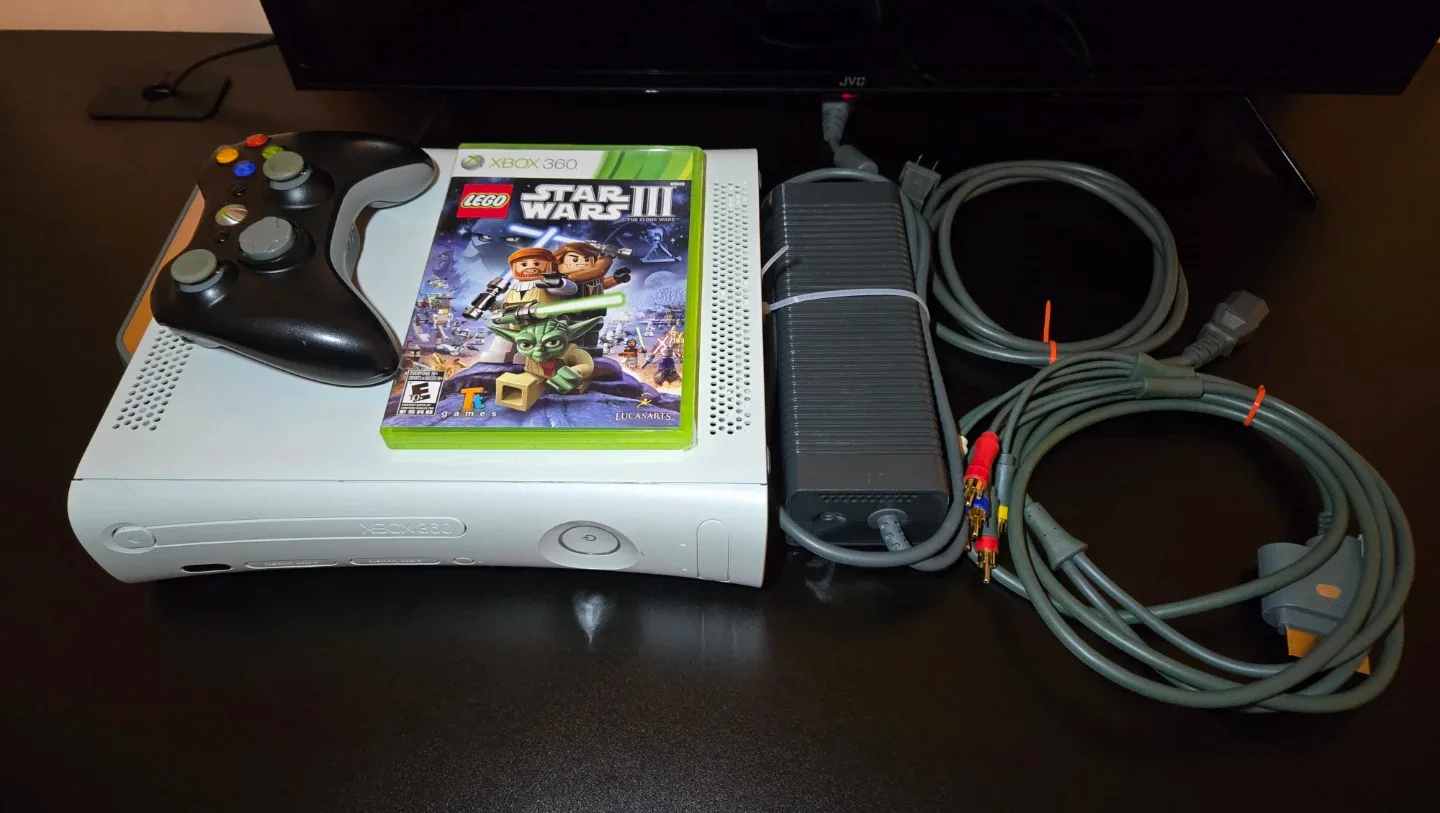 Xbox 360 + Lego Star Wars / CLEAN + READY TO PLAY image indicator(4)