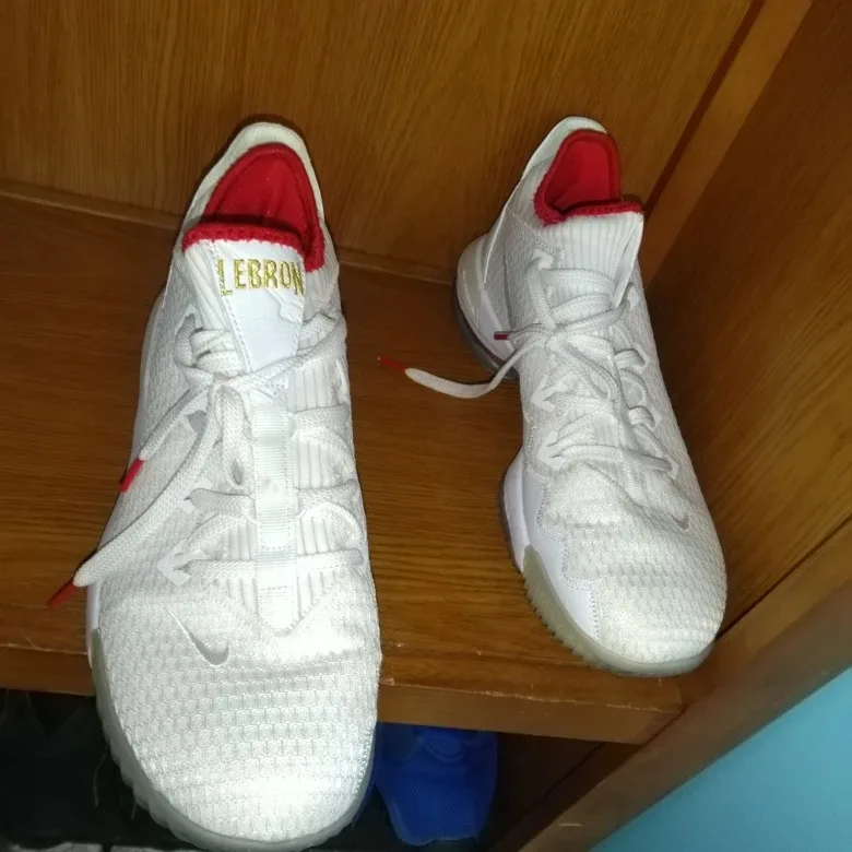 Jordans like new size 10.5