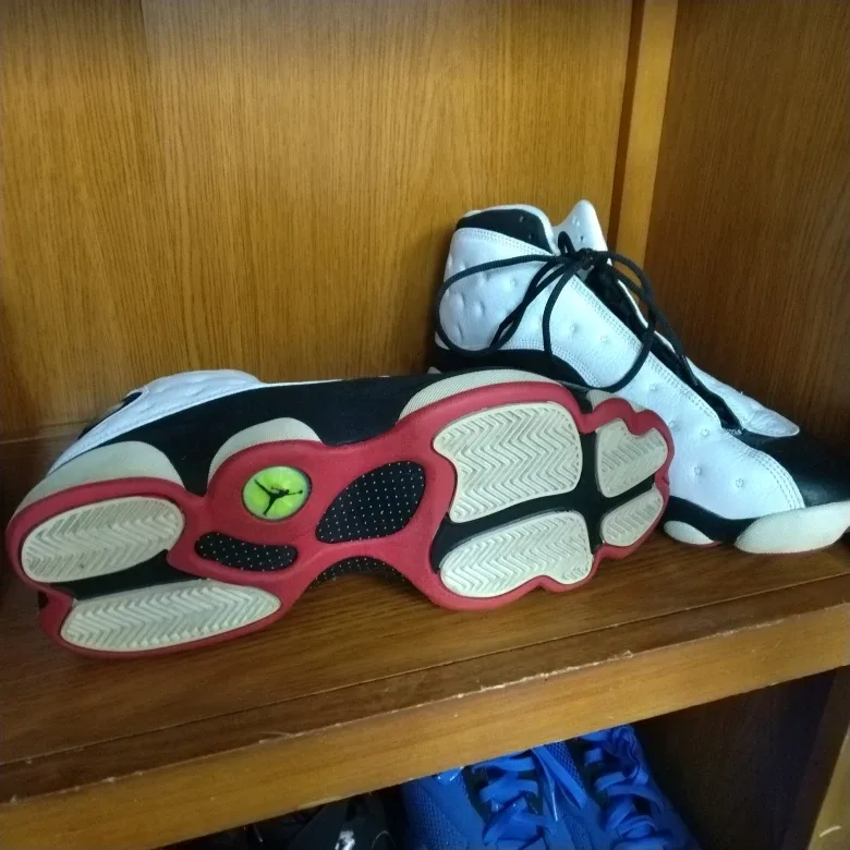 Jordans like new size 10.5 image indicator(8)