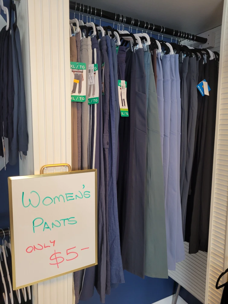 Women's Pants - NEW!!! - Only $5 each - photo 3
